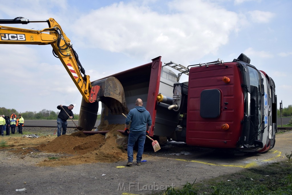 Schwerer VU LKW Zug Bergheim Kenten Koelnerstr P363.JPG - Miklos Laubert